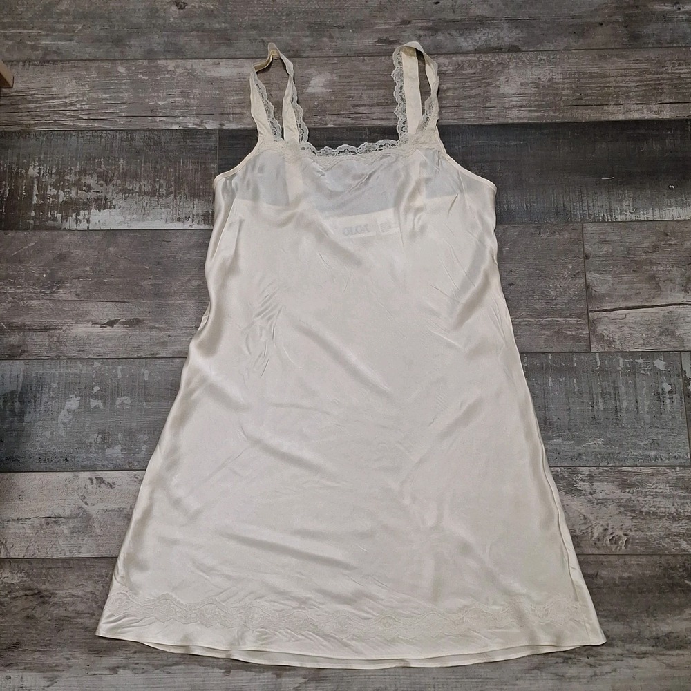 Vintage Olga 100 % Silk Dress Full Slip Nightgown Lingerie Small Ivory